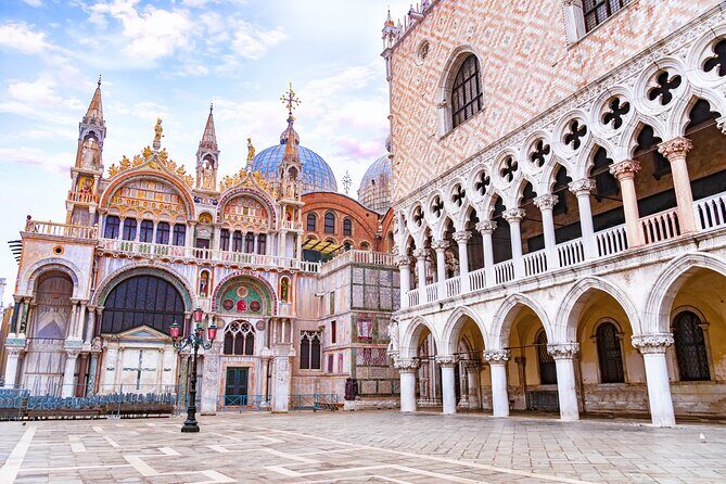 Doge Palace and Saint Mark's Basilica Guided Tour Fast Entry - Meeting point and timing: the small logistics that make or break the day