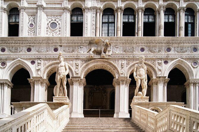 Doge's Palace and St Mark's Basilica Fast-Track Tour in Venice - Logistics that can make or break your morning