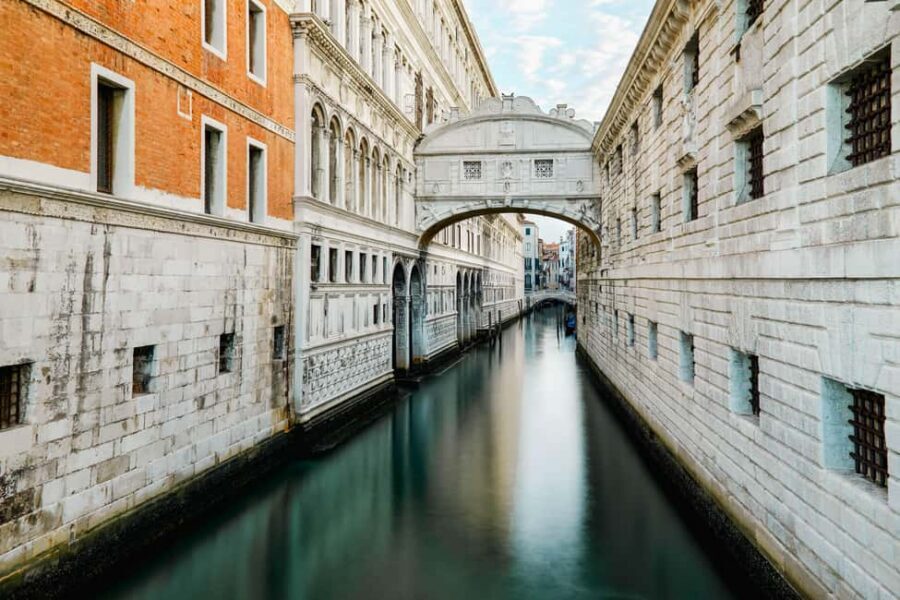 Doge's Palace, Bridge of Sighs & Prison Skip-the-Line Tour - Where to meet: spotting Crown Tours in Piazza San Marco