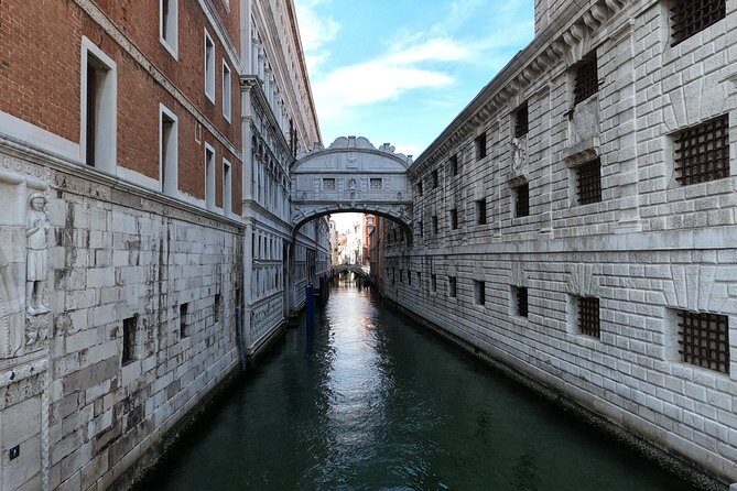 Doge's Palace & St. Mark's Basilica skip-the-line guided tour - The Highlight Route Inside the Palace: Bridge of Sighs and New Prisons