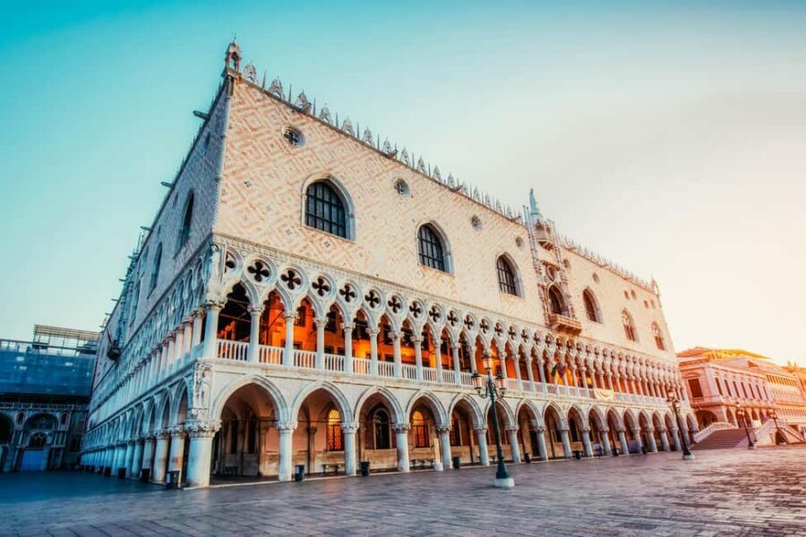 Doge’s Palace & St. Mark’s Basilica Tickets + Tour Options - Crown Tours App and Audioguides: The Phone Setup Matters