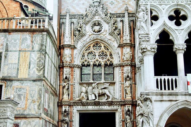 Ducal Venice, Historical Walking Tour & Skip the line Doge's Palace - Start at TU.RI.VE. and set your day up for less stress