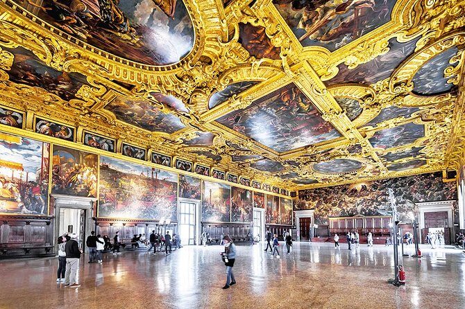 Great Venice St Mark's Square & Doge's Palace Guided Tour for Kids & Families - Doge’s Palace: skip the lines, then zoom in on the story
