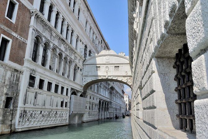 Morning Venice Walking Tour plus Doge's Palace Guided Visit - Where you start and what to do the morning of
