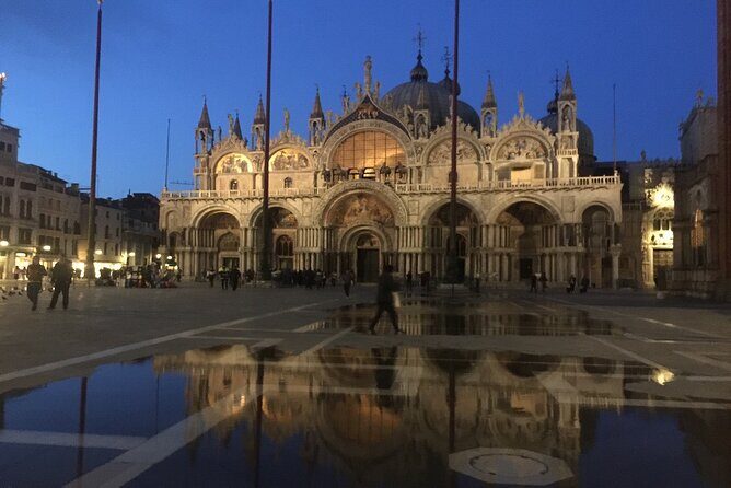 Private Doge's Palace & St Mark's Basilica After Hours Night Tour - Piazza San Marco start: the square that sets the stage