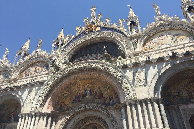 Private Venice Family Tour with Saint Mark’s & Doge’s Palace - Stop 2 at Doge’s Palace: courtrooms, prison, armory, and the Bridge of Sighs