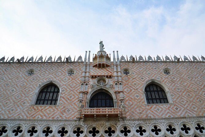 Skip the Line: Best of Venice Private Tour Including San Marco Doges' Palace and Gondola Ride - Walking to Rialto: the parts of Venice that don’t fit on one postcard