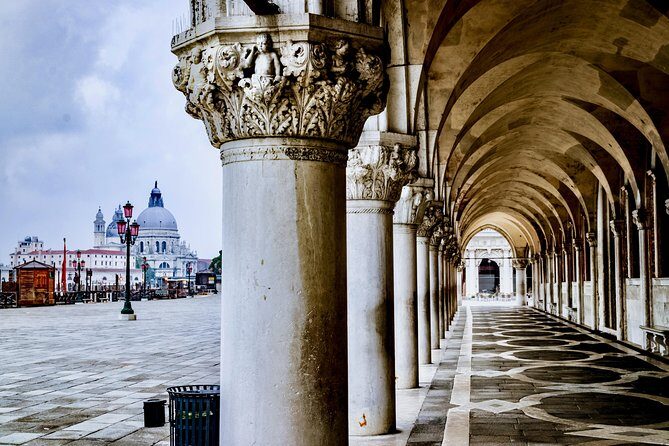 Skip the line Doge's Palace Guided Walking Tour in Venice - The palace tour: Golden Staircase, halls of power, and big-name art