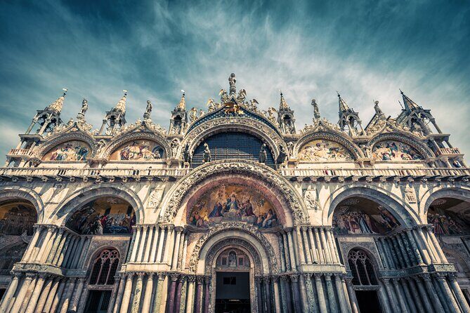 Skip-the-Line: Doge's Palace & St. Mark's Basilica Fully Guided Tour - Stop 3: St. Mark’s Basilica, mosaics, frescoes, and strict entry rules