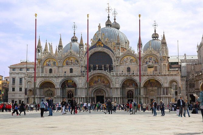 Skip the Line Venice Doge's Palace and St. Mark's Basilica Tour - Stop 1: St. Mark’s Basilica Through the St. Peter’s Door