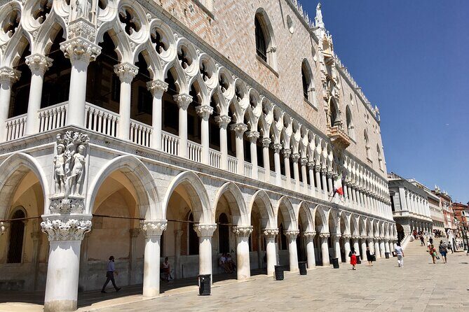 Small-group Doge's Palace Skip-the-line Tour - Getting to the meeting point (and why it’s easy)