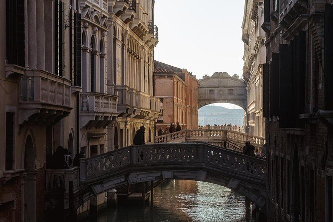 St. Mark's Basilica & Doge Palace + Murano, Burano Guided Tour - Murano by Semi-Private Water Taxi: Glassblowing Without the Guesswork