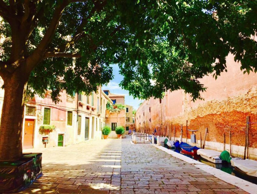 Venice: 4-Hour City Tour with Doge's Palace & Basilica Visit - Fast Stops: Libreria Acqua Alta and Marco Polo’s House