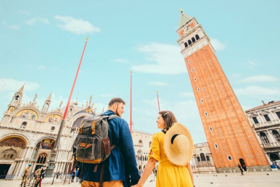 Venice: Basilica and Doge's Palace Tour with Gondola Ride - The Guided Walk Through St. Mark’s Square (10 Minutes That Help a Lot)