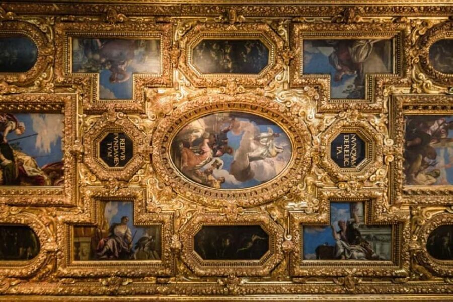 Venice: Basilica, Doge's Palace, Gondola and Lagoon Islands - St. Mark’s Basilica: mosaics, dress code, and getting in smoothly