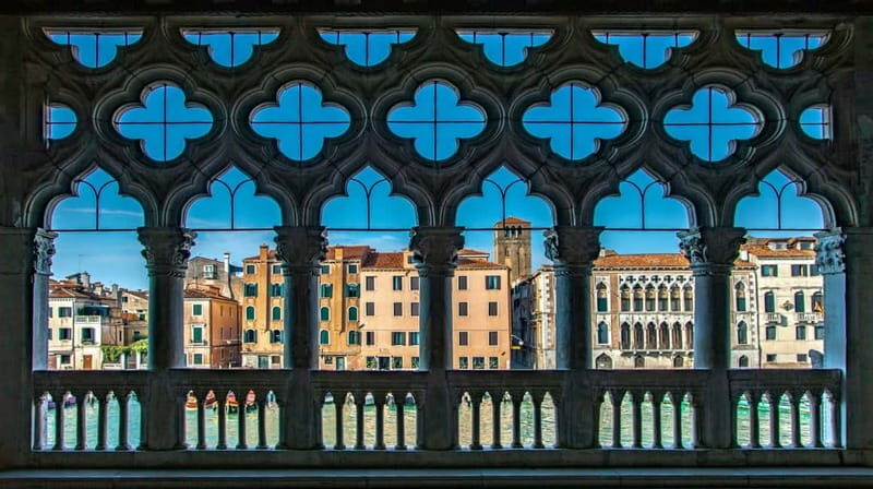 Venice: Doge Palace Guided Tour & Secret Itineraries Option - Doge’s Palace in 1–1.5 hours: what you’re actually buying