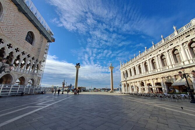 Venice: Doge's Palace and St. Mark's Basilica Fast Access Tour - Bridge of Sighs: Prison History in About 15 Minutes