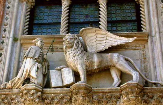 Venice: Doge's Palace and St. Mark's Private Walking Tour - St. Mark’s Basilica: mosaics, symbolism, and what you’ll see during restoration