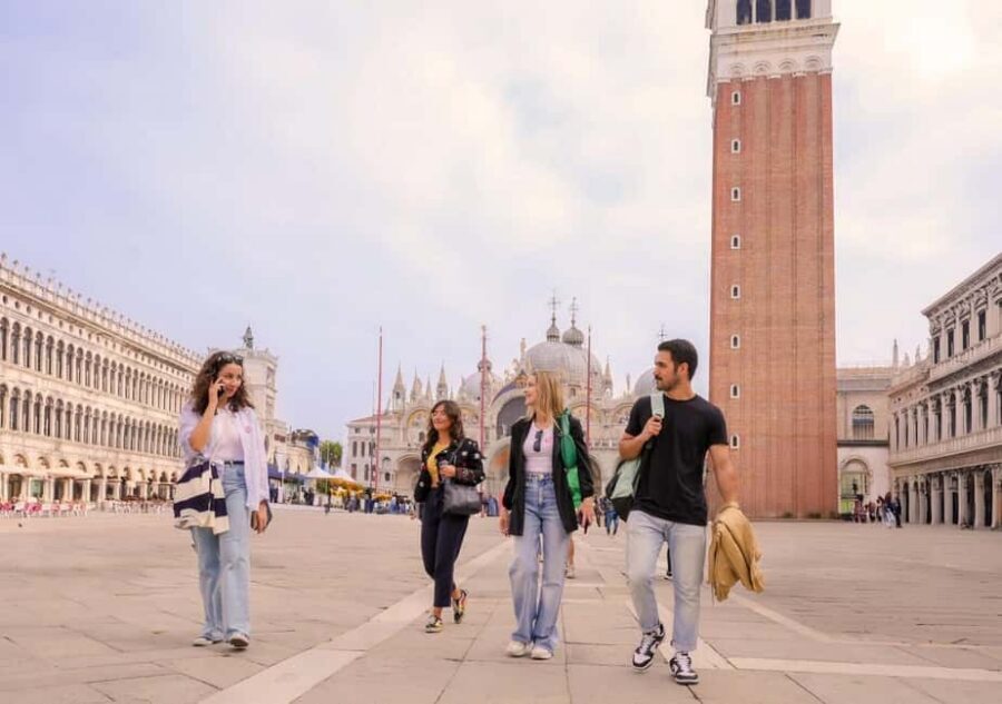 Venice: Doge's Palace and St Mark's Tour with Gondola Ride - The gondola ride: 30 minutes on the lagoon with a shared group