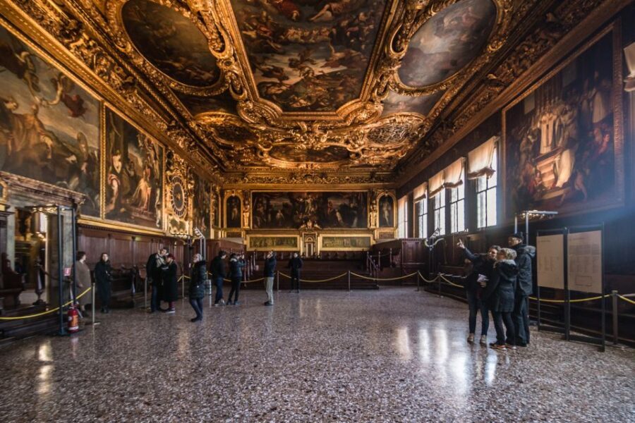 Venice: Doge's Palace, Bridge of Sighs & Prisons Guided Tour - The Doge’s Palace rooms: art, power, and symbols you can spot
