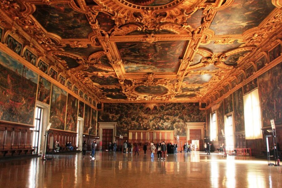 Venice: Doge's Palace & Bridge of Sighs Small Group Tour - The Chamber of the Great Council: politics in a room of art
