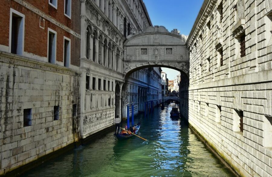 Venice: Doge's Palace Guided Tour with Optional Gondola Ride - Who should book this Doge’s Palace tour (and who should skip it)