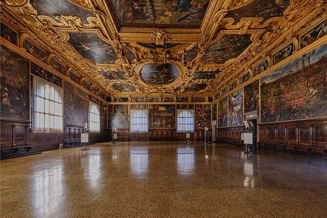 Venice: Doge's Palace Guided Tour With Tickets & Optional Gondola - Logistics that can make or break your experience
