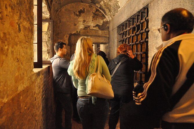 Venice Doge's Palace & Prisons Tour - Bridge of Sighs: the famous crossing and why it matters