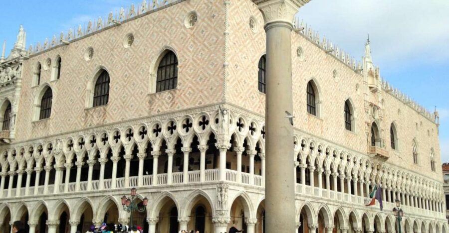 Venice: Doge's Palace & Saint Mark's Small Group Tour - Doge’s Palace: more than a pretty pile of power