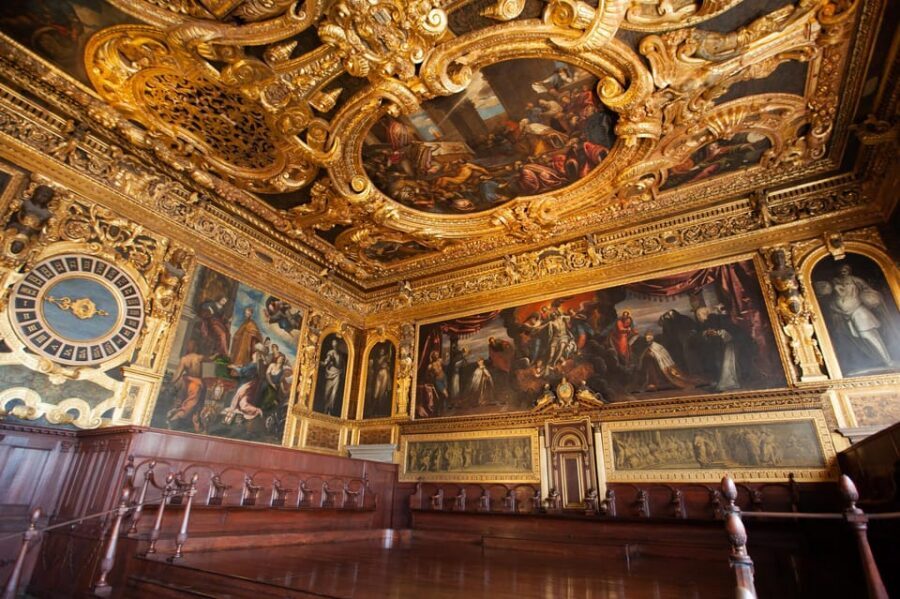Venice: Doge's Palace Secret Itineraries Guided Tour - Arriving at Doge’s Palace Without Losing Time