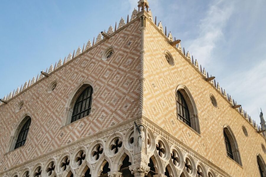 Venice: Private Entry Doge Palace & St. Mark Terraces Tour - Meeting point you can actually find