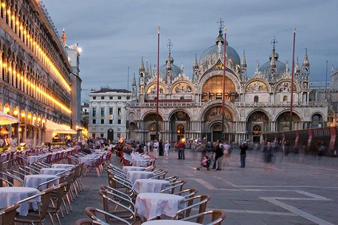Venice Private Tour fast access, Doge Palace, St Mark's Basilica - Ponte dei Sospiri and the Bridge of Sighs walk