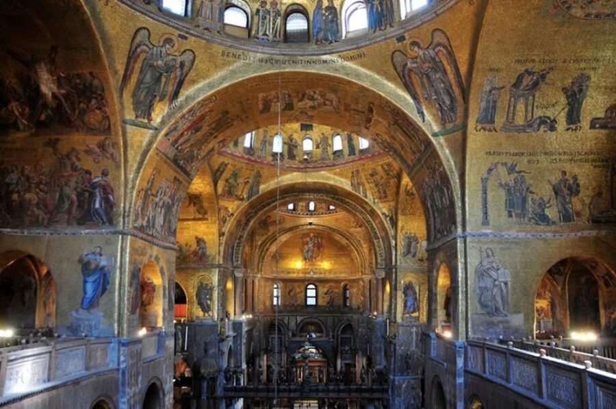 Venice: Skip-the-Line Doge’s Palace & Basilica Walking Tour - St Mark’s Basilica: Byzantine mosaics and the terrace view
