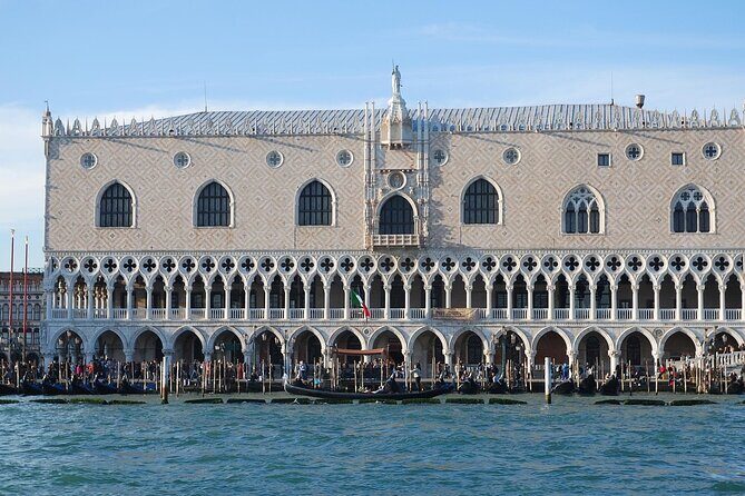 Venice Skip the line of San Mark Basilica and Doge's Palace Tour - How the Tour Runs: Meeting Spot and a Simple Flow