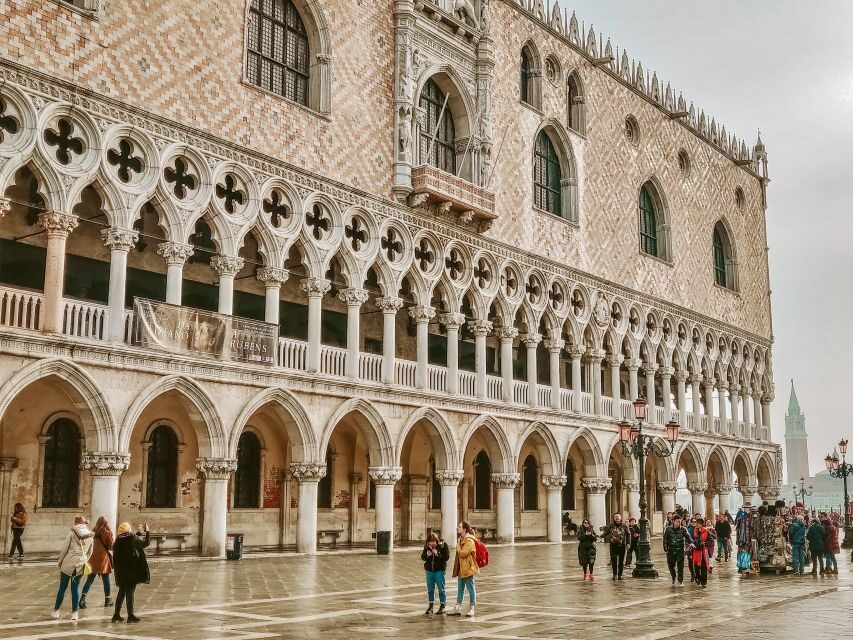 Venice: St Mark's Basilica, Doge's Palace, and Gondola Ride - Gondola Ride: San Moisé Square, 30 Minutes of Quiet Water Time