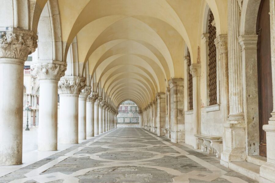 Venice: St. Mark's Basilica, Doge's Palace & Gondola Ride - Rialto Bridge to the Water: The Gondola Ride That Changes the Mood