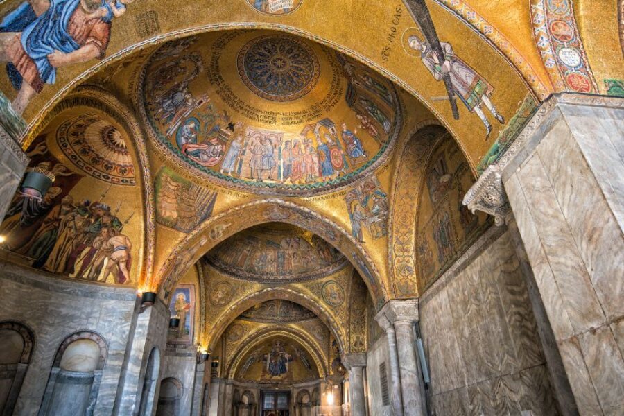 Venice: St. Mark's Basilica, Doge's Palace & Gondola Ride - Starting at Rialto: How the Walk Helps You Understand Venice
