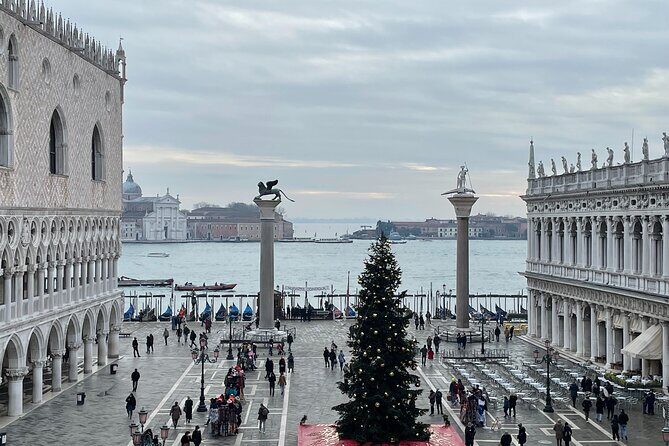 Venice: St.Mark's Basilica & Doge's Palace Tour with Tickets - Meeting at Piazza San Marco: where the tour clock actually starts
