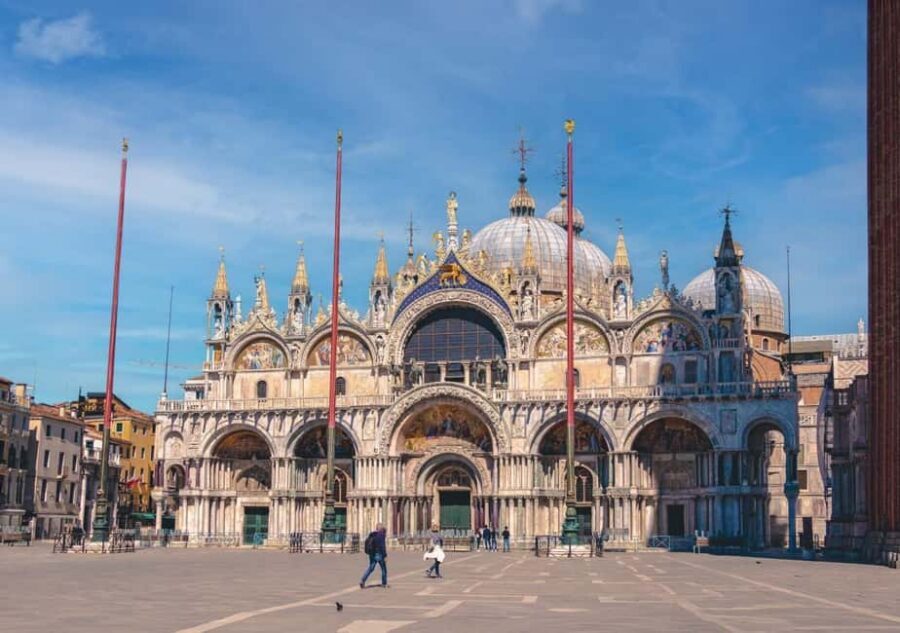 Venice: St Mark's, Doge's Palace, Murano & Burano Day Tour - How the Day Flows: St Mark’s, Doge’s Palace, Gondola, Then Murano & Burano