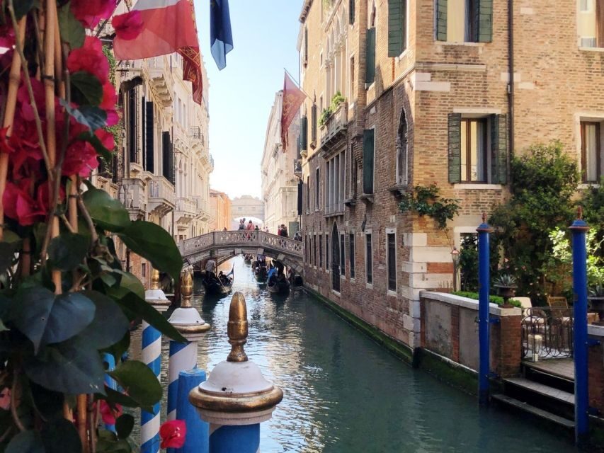 Venice Walking Tour and Doge's Palace Guided Visit - Bridge of Sighs: A Prison Story With a Built-In Name
