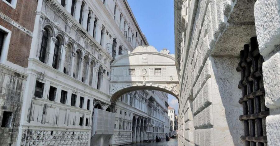 Venice Walking Tour and Doge's Palace Guided Visit - Mercerie and St Mark’s Square: Getting Your Bearings Fast