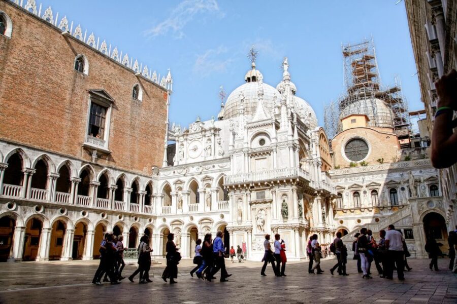 Venice: Walking tour, Doge Palace, & St. Mark's Basilica - Doge’s Palace: political power, prison walls, and big Venice drama