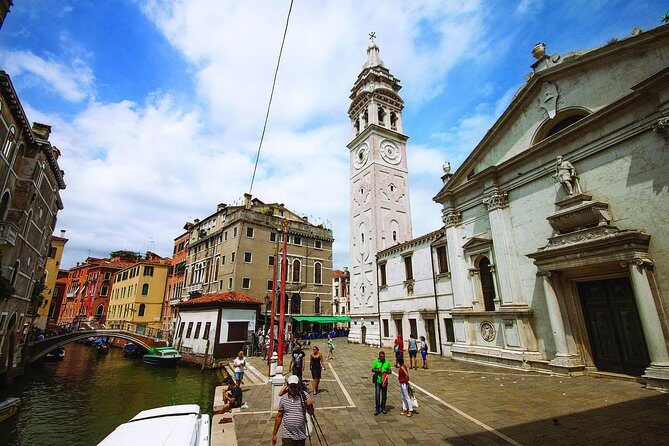 Venice Walking Tour plus Skip the Lines Doge's Palace and St Mark's Basilica Tours - St. Mark’s Basilica: Golden Mosaics, Plus the Dress Code Challenge