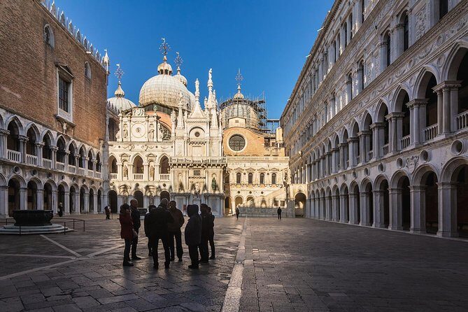 Venice: Winter Pass Top Attractions & City Walking Tour - Meeting at VeniceTours and Staying Ahead of the Schedule